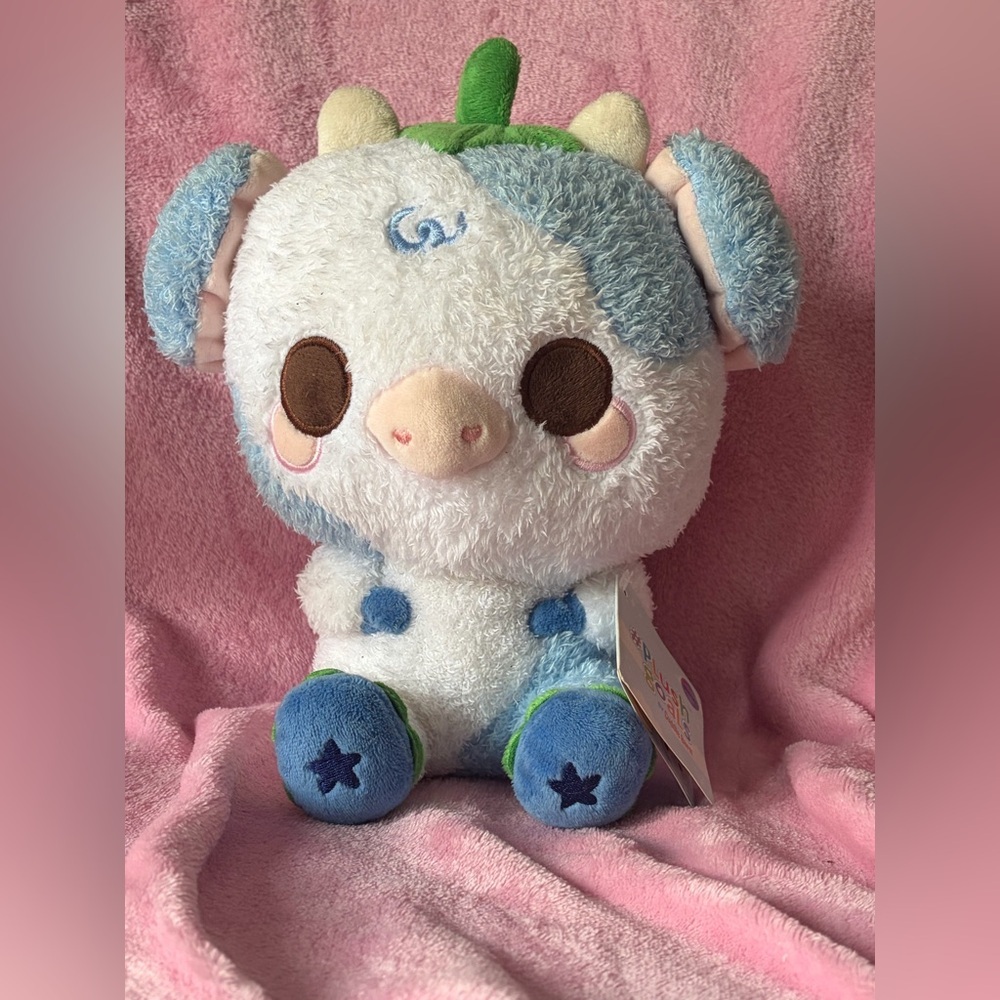 Blueberry cow beau plush goals by cuddle barn BNWT Claire’s exclusive